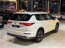 ميتسوبيشي اوتلاندر